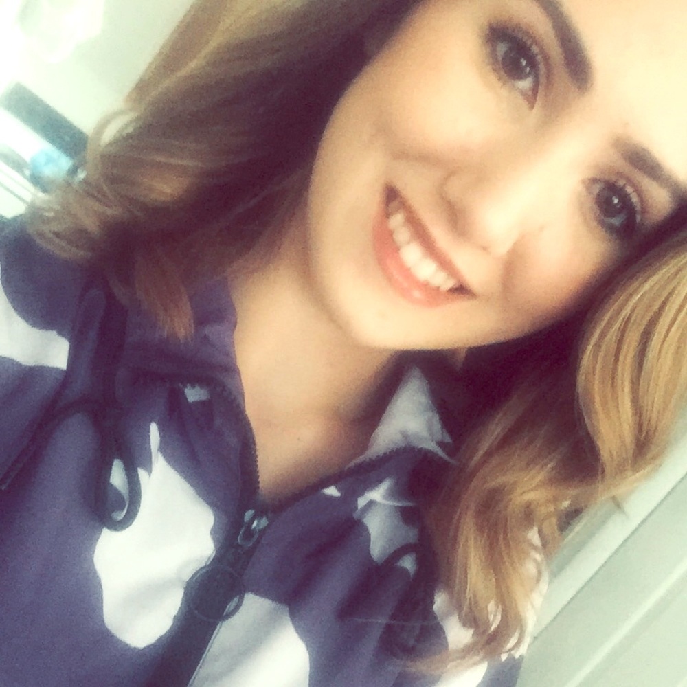 Meet your Posher, Courtney